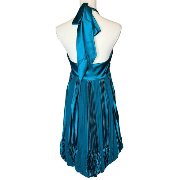 Issue New York Halter Pleated Satin and Chiffon Bubble Hem Dress Cocktail size 6 - Picture 4 of 7